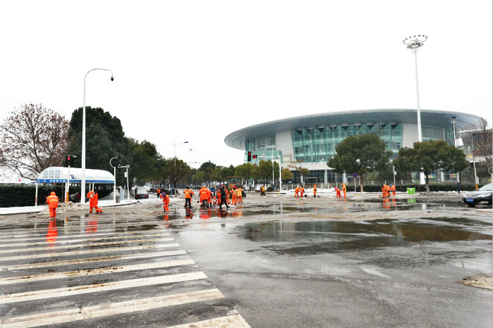 一場雪，體育中心美得不要不要的</br>但最美的風景還是他們(圖16)