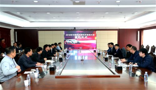 引擎轟鳴，賽車狂飆 “鐵馬”今年十一開(kāi)賽</br>“車都”將上演現(xiàn)實(shí)版“速度與激情”(圖2)