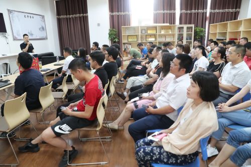 激情六月，第四期“新時(shí)代大講堂”火熱舉行(圖2)