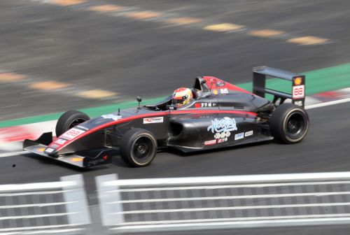 F4、飄移兩項賽事收官  房車和耐力錦標(biāo)賽相繼上演(圖2)