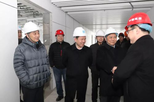 市委常委、宣傳部長張世華調(diào)研軍運會主媒體中心(圖1)