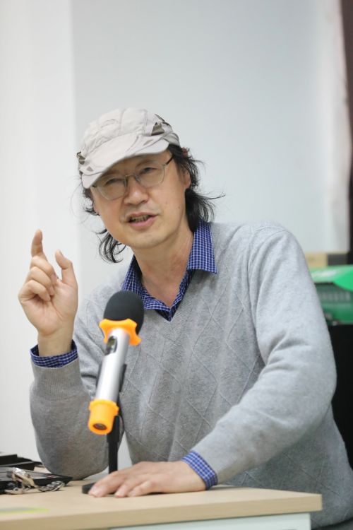 拿起手機當記者 ▏武漢體育中心舉辦手機攝影專題培訓(xùn)(圖2)