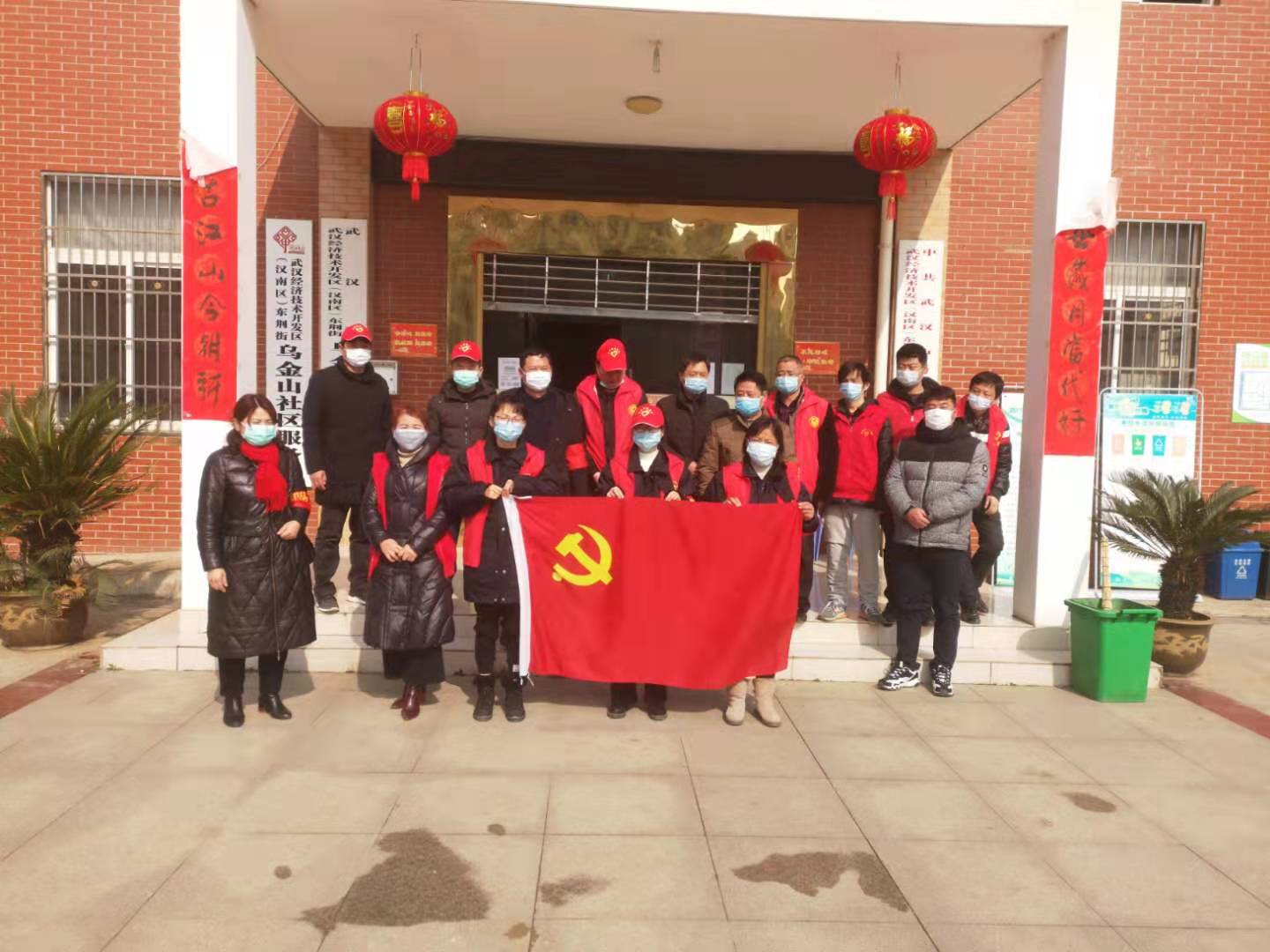 今天，我們繼續(xù)奮戰(zhàn)在“戰(zhàn)疫”一線(圖11)