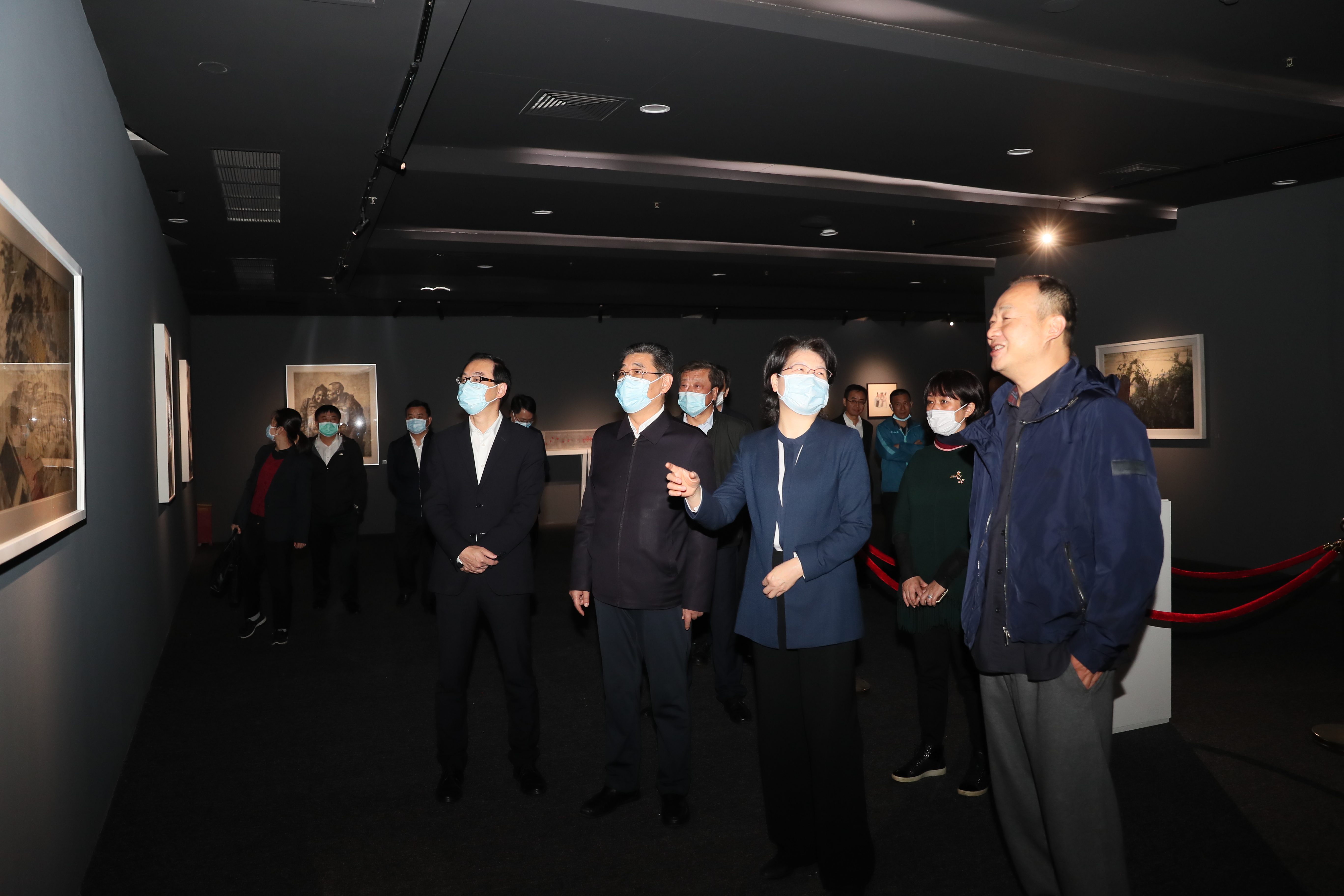 副省長(zhǎng)肖菊華來公司調(diào)研：武漢體育中心在做好軍運(yùn)會(huì)“后半篇文章”中具有標(biāo)桿意義(圖5)