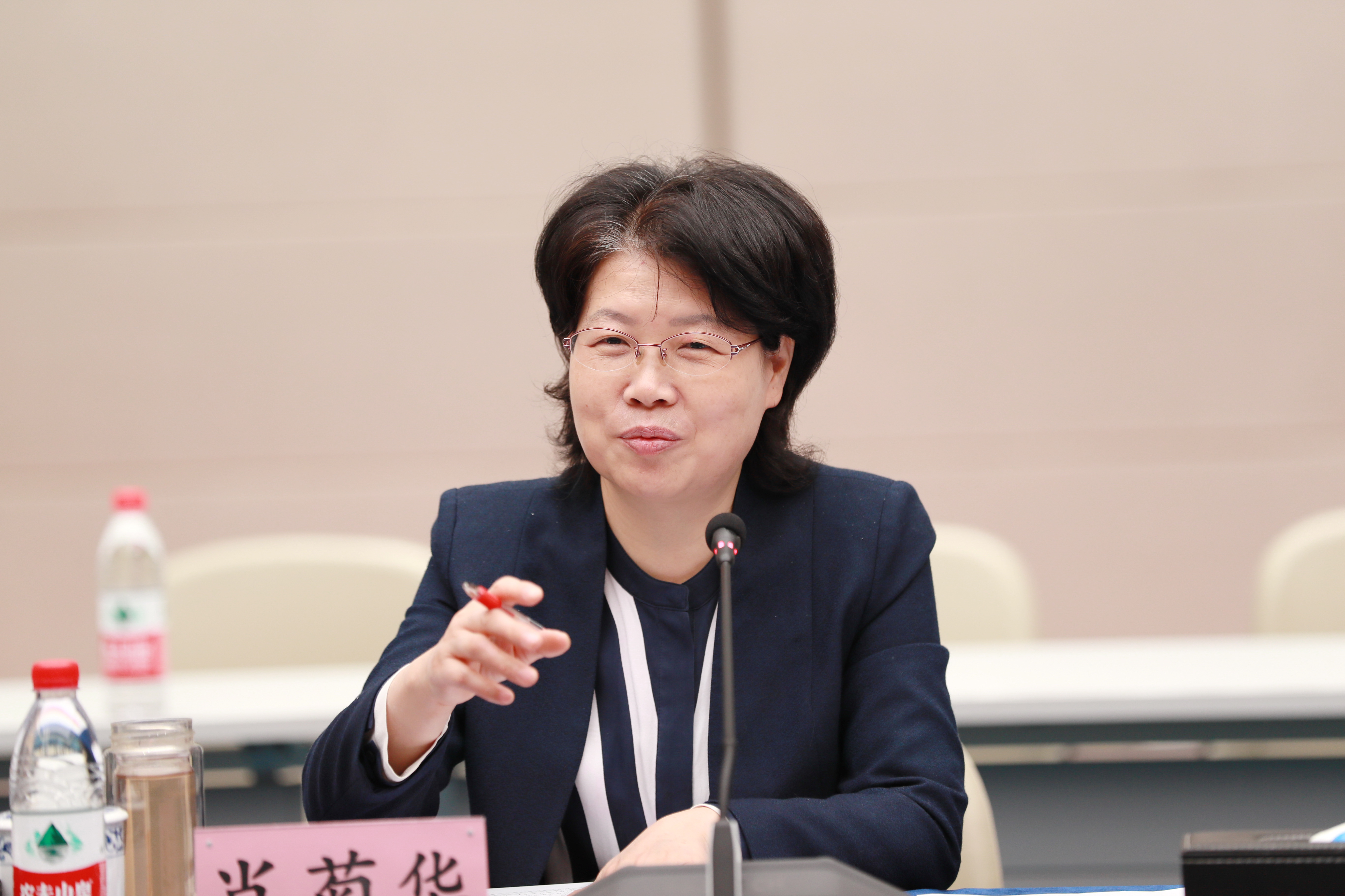 副省長(zhǎng)肖菊華來公司調(diào)研：武漢體育中心在做好軍運(yùn)會(huì)“后半篇文章”中具有標(biāo)桿意義(圖8)