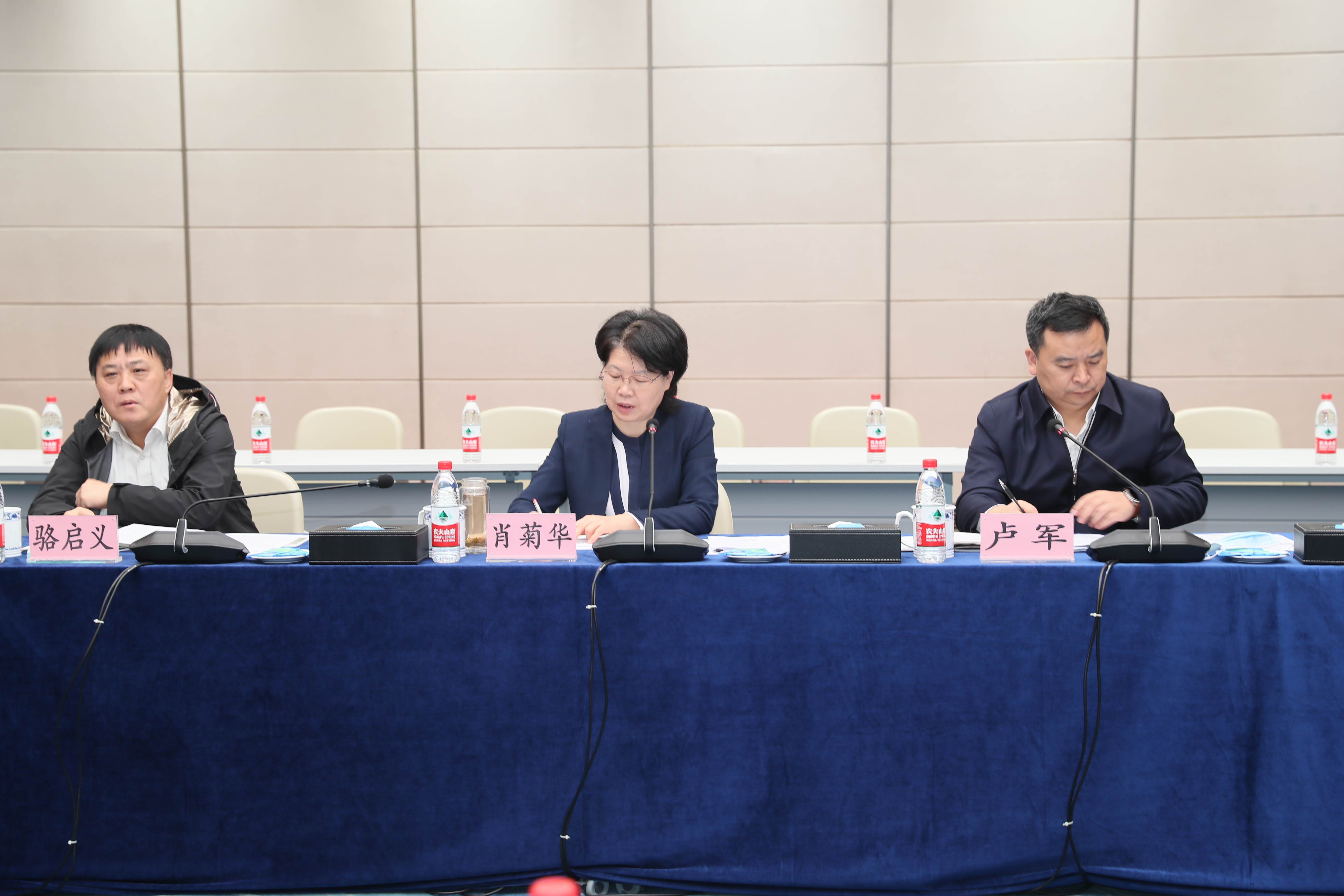 副省長(zhǎng)肖菊華來公司調(diào)研：武漢體育中心在做好軍運(yùn)會(huì)“后半篇文章”中具有標(biāo)桿意義(圖9)